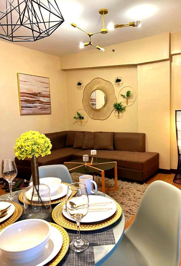 The Lancris Residences, 2 Bedrooms, 1 Bathroom, Living-Room, Kitchen & Pool Is Free Paranaque City Екстер'єр фото