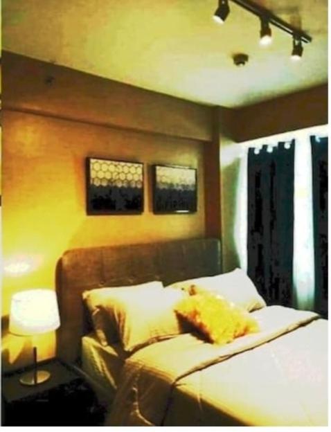 The Lancris Residences, 2 Bedrooms, 1 Bathroom, Living-Room, Kitchen & Pool Is Free Paranaque City Екстер'єр фото